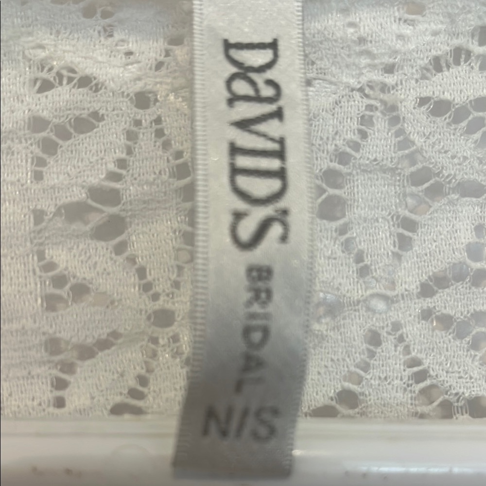 David's Bridal White Lace Robe - Picture 2 of 6